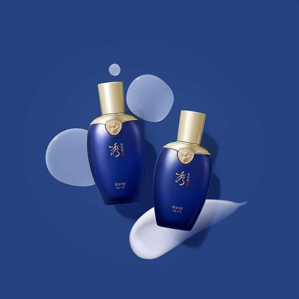 SOORYEHAN Hyobidam Jeongyul Skin 150ml de la marque Sooryehan, bouteilles bleues sur fond bleu avec gouttes et textures.