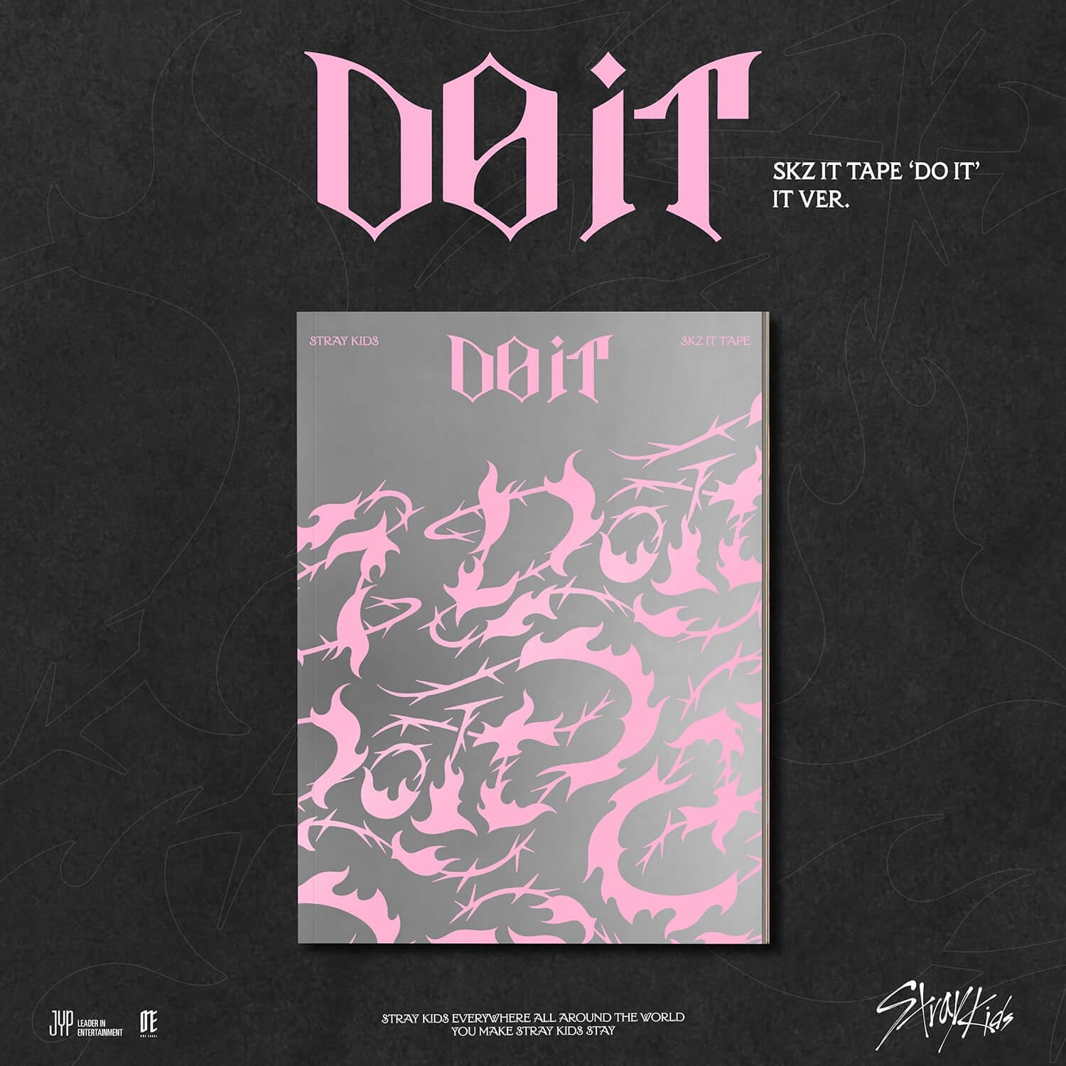 STRAY KIDS - SKZ IT TAPE [DO IT] (IT VER.) - album Kpop de Stray Kids, pochette rose sur fond noir