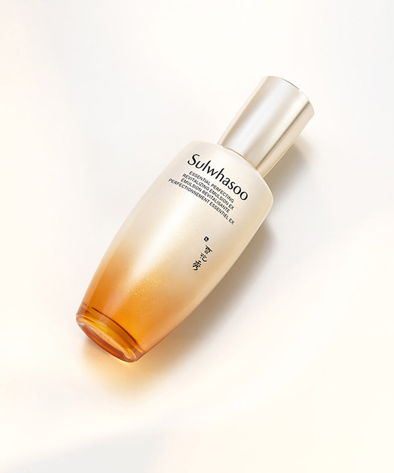 SULWHASOO Essential Revitalizing Emulsion Ex 125ml, flacon crème beige sur fond clair, marque Sulwhasoo en gros plan.