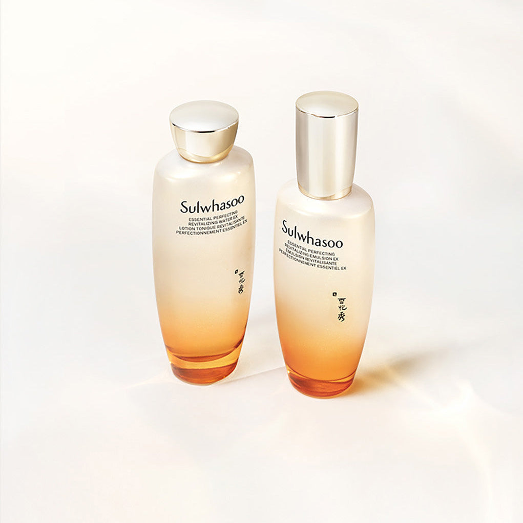 SULWHASOO Essential Revitalizing Emulsion Ex 125ml de Sulwhasoo, flacons sur fond clair, présentation esthétique.