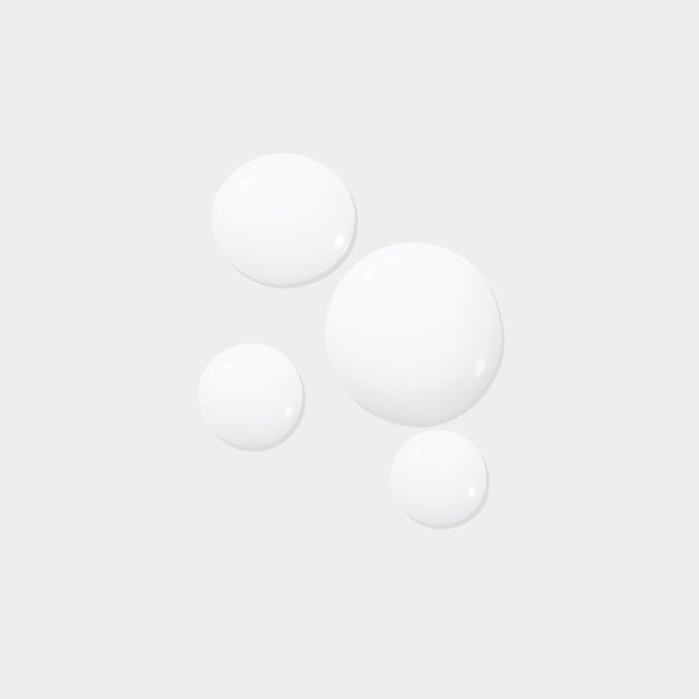 Décris l'image en français : SULWHASOO Lumiwise Brightening Ampoule Serum 30ml, flacons blancs sur fond clair, marque SULWHASOO.