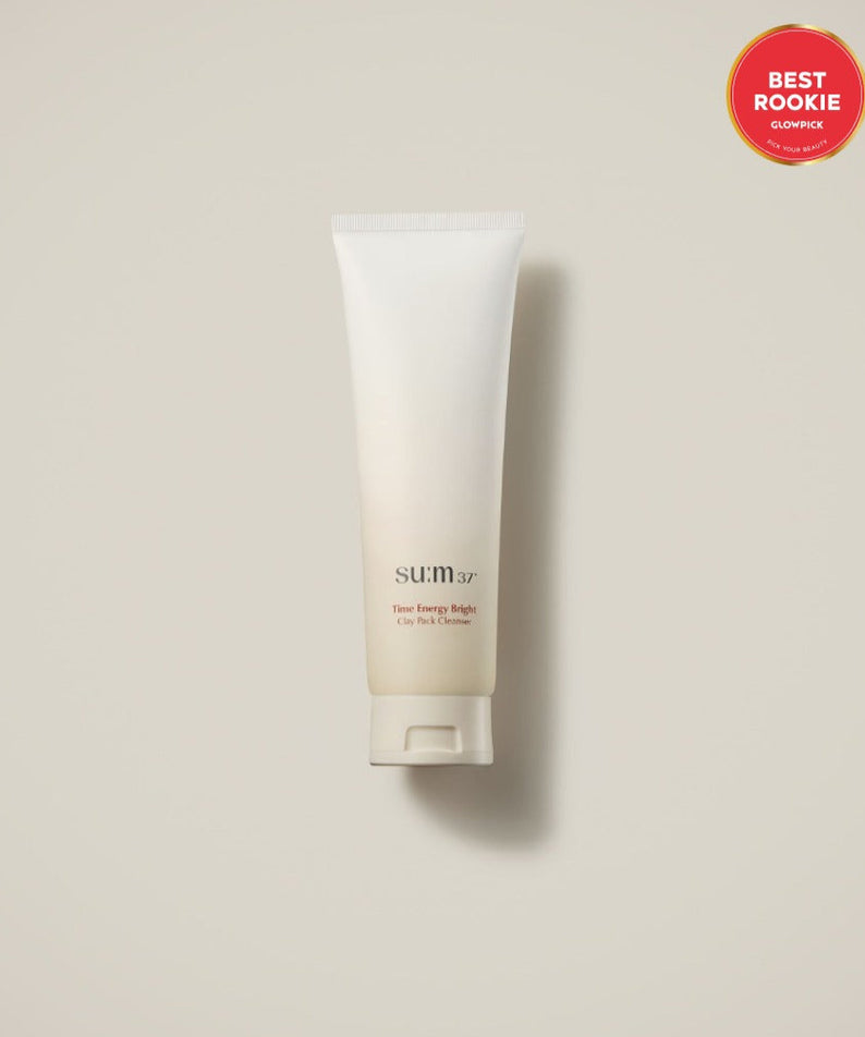 Tube de 150ml de SU:M37 Time Energy Bright Clay Pack Cleanser récompensé par le titre 'Best Rookie' sur fond neutre.