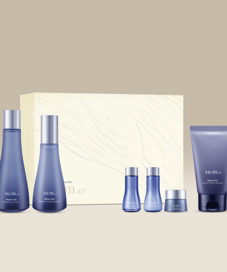 SU:M37 Water-full 2-piece plan, coffret de soins hydratants de luxe, idéal pour une peau fraîche et hydratée.