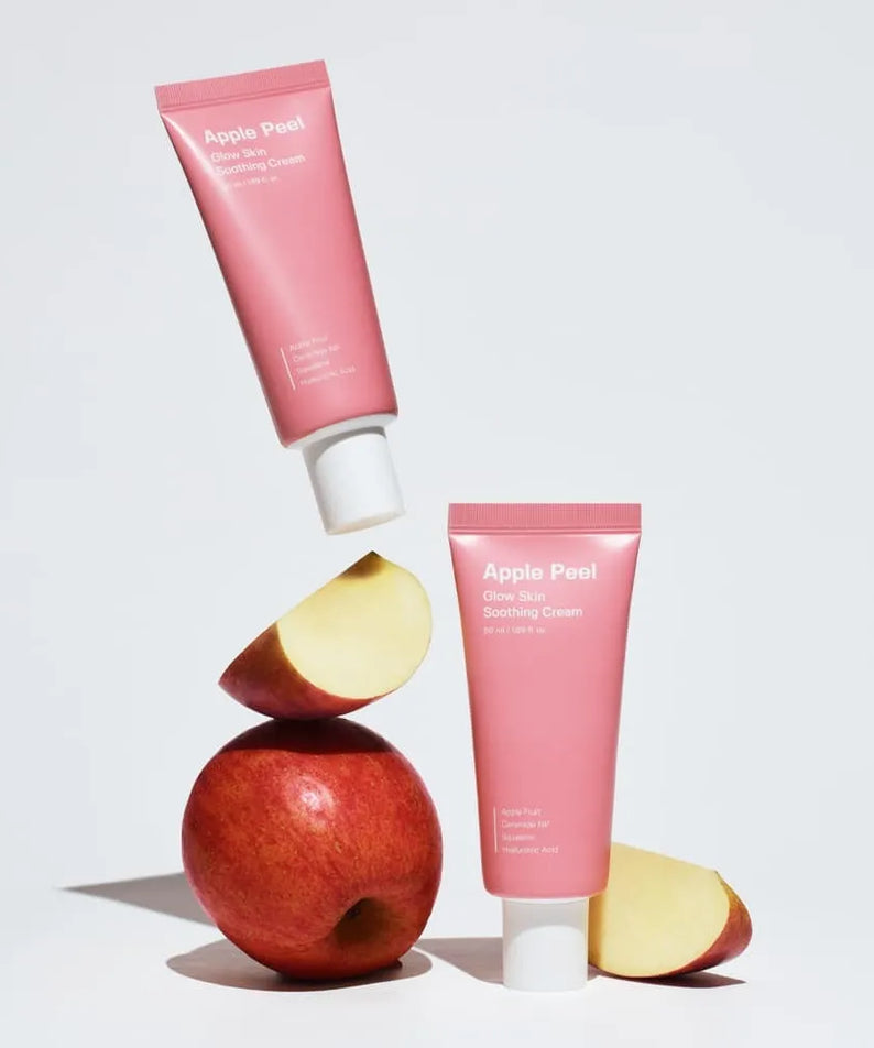 SUNGBOON EDITOR Apple Peel Glow Skin Soothing Cream 50ml, tube rose sur pommes, photo produit sur fond clair.
