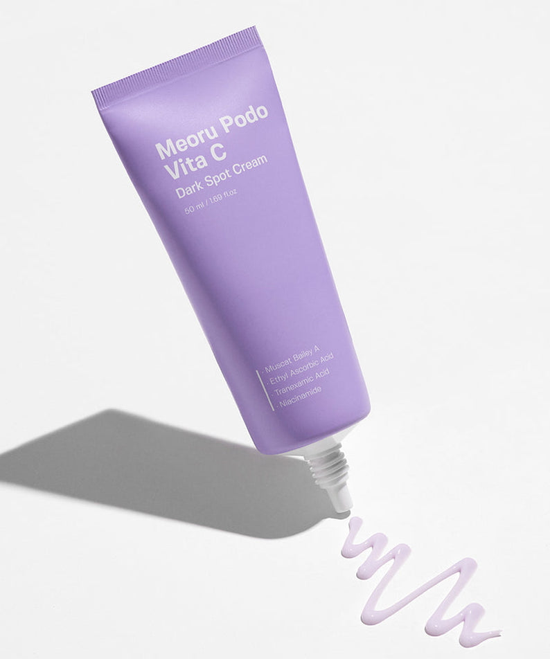 SUNGBOON EDITOR Meoru Podo Vita C Dark Spot Cream 50ml : tube violet sur fond clair, crème anti-taches.