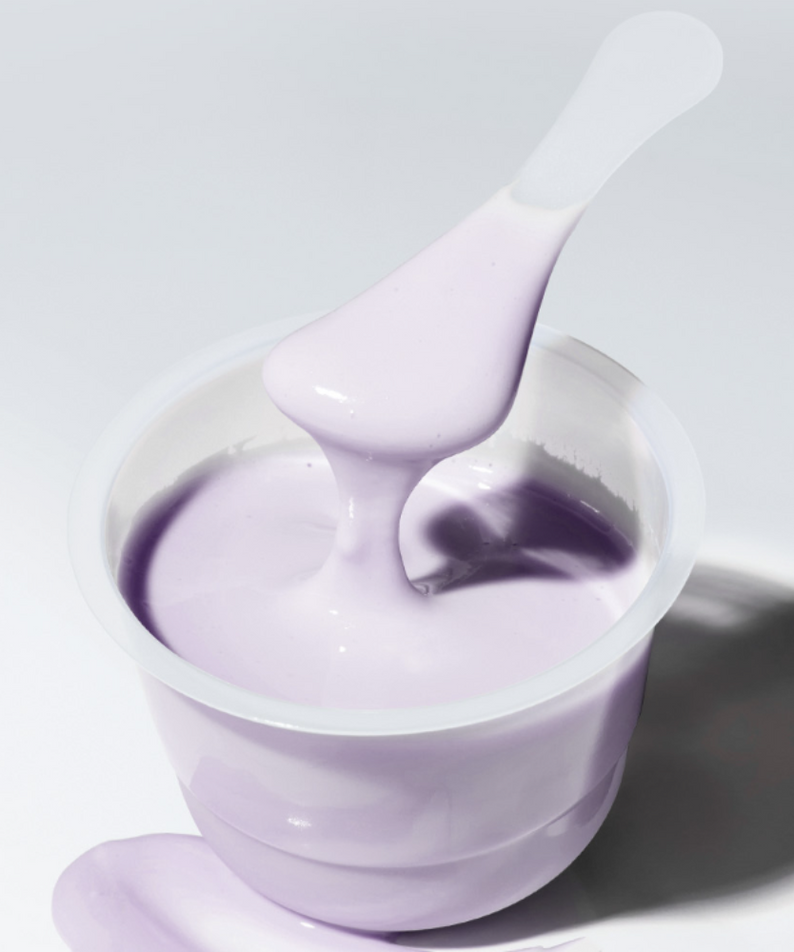 SUNGBOON EDITOR Boosting Modeling Pack Meoru Podo Brightening crème violette dans un pot avec spatule