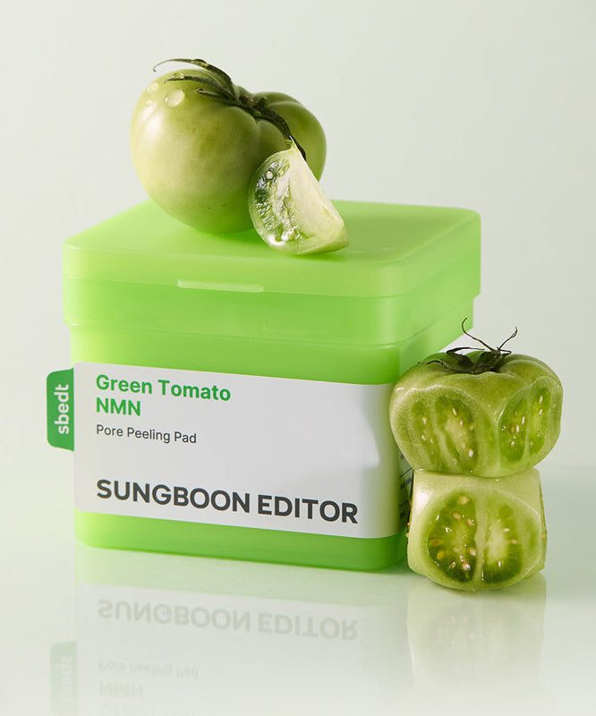 SUNGBOON EDITOR Green Tomato NMN Pore Peeling Jumbo Pad 60 Pads présentation du produit avec tomates vertes.