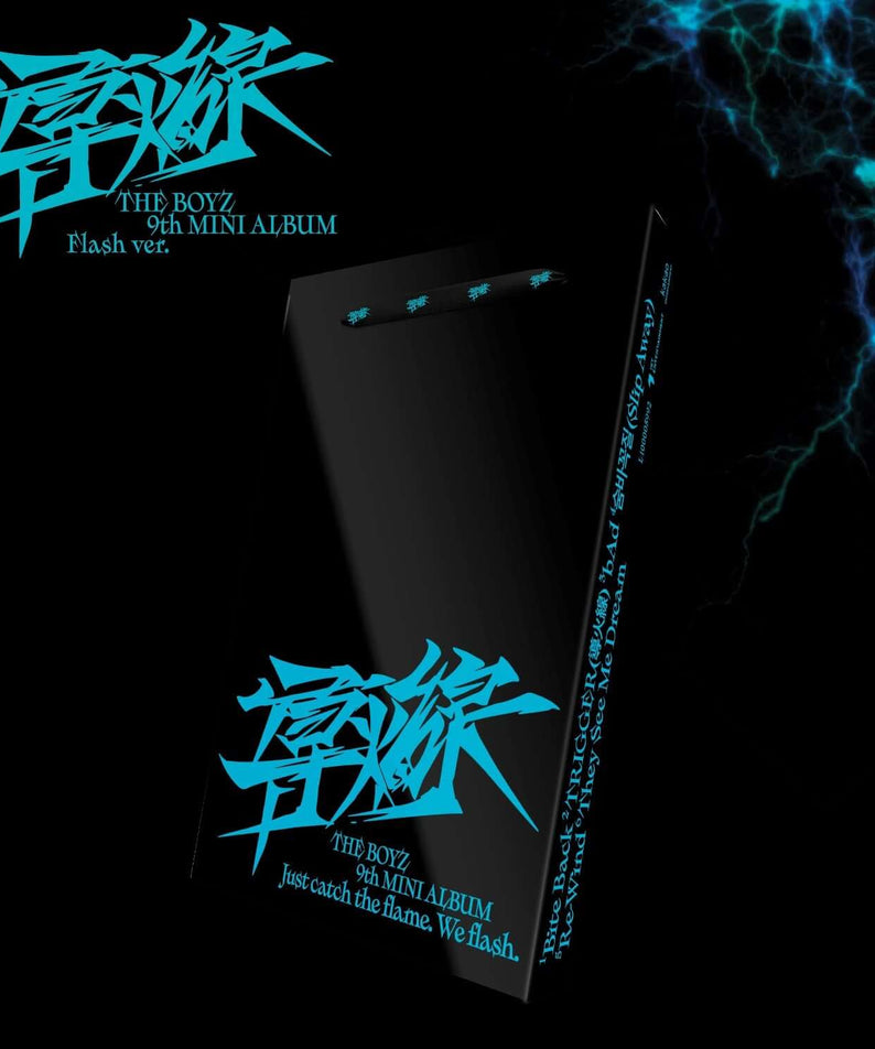 THE BOYZ - 9th Album [導火線 ] Standard (Flash Ver.) - Album Kpop, visuel bleu néon avec couverture sur fond sombre et éclairs.