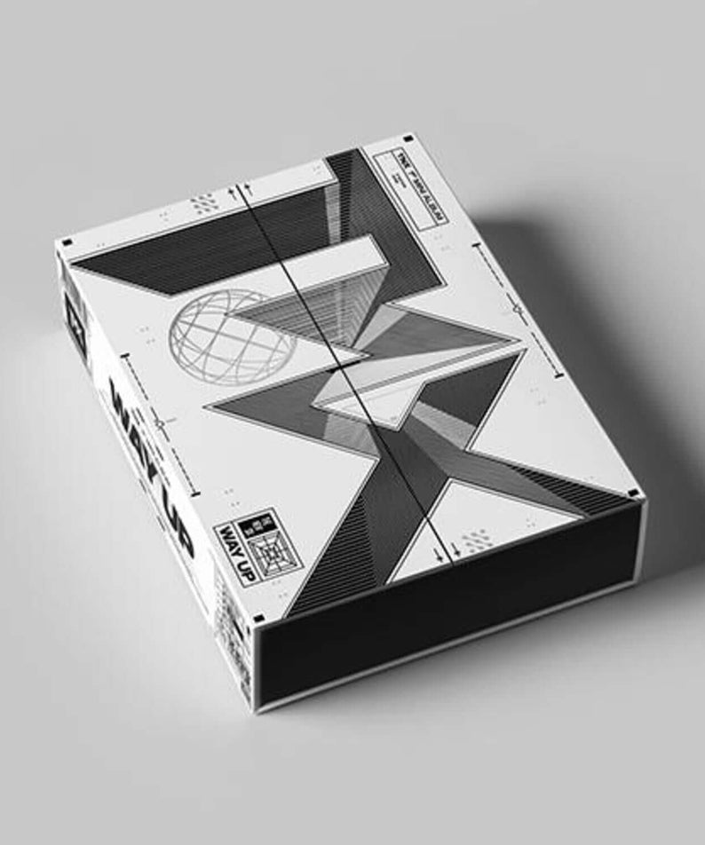 TNX - 1st MINI ALBUM [WAY UP] - Album Kpop, boîte du groupe TNX, visuel géométrique noir et blanc sur fond clair.