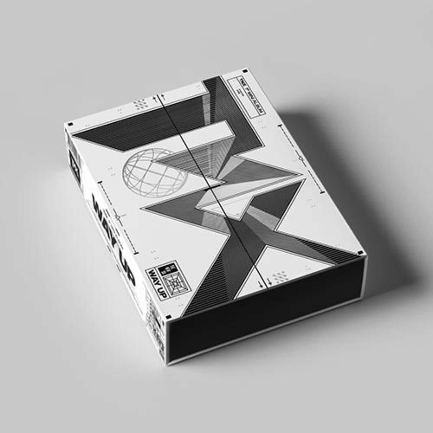 TNX - 1st MINI ALBUM [WAY UP] - Album Kpop, boîte du groupe TNX, visuel géométrique noir et blanc sur fond clair.