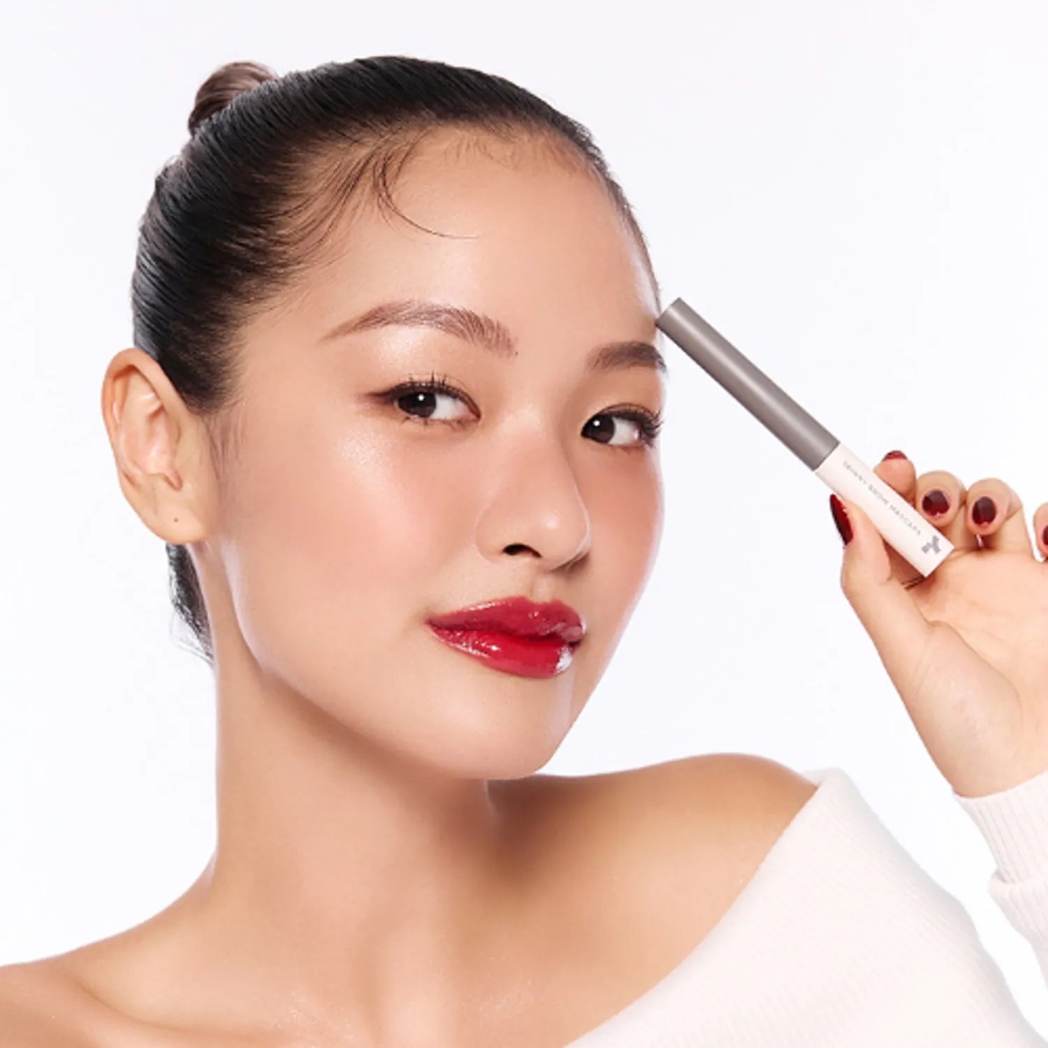 TONY MOLY Eye Tone Skinny Brow Mascara disponible sur Ma petite Coree, ton Eshop 100% K-beauty en direct de Seoul