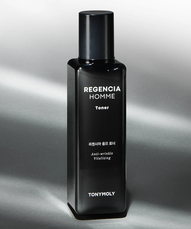 TONYMOLY Regencia Homme Toner 150ml : flacon noir sur fond clair, image produit TONYMOLY pour routine visage homme.