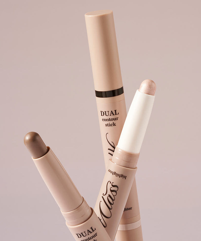 TOO COOL FOR SCHOOL Art Class By Rodin Dual Contour Stick 1.1g, bâtons maquillage côte à côte sur fond rose pastel