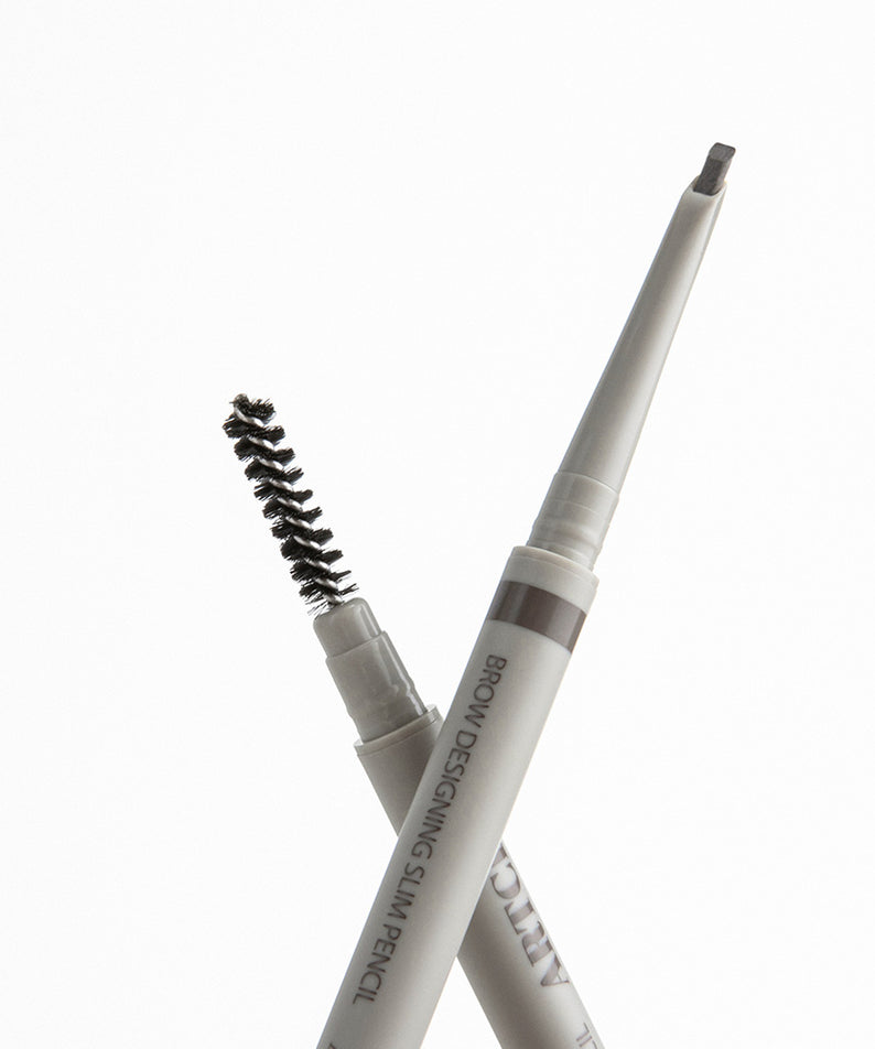 TOO COOL FOR SCHOOL Art Class Brow Designing Slim Pencil pour des sourcils impeccables, crayon fin pour un design précis.