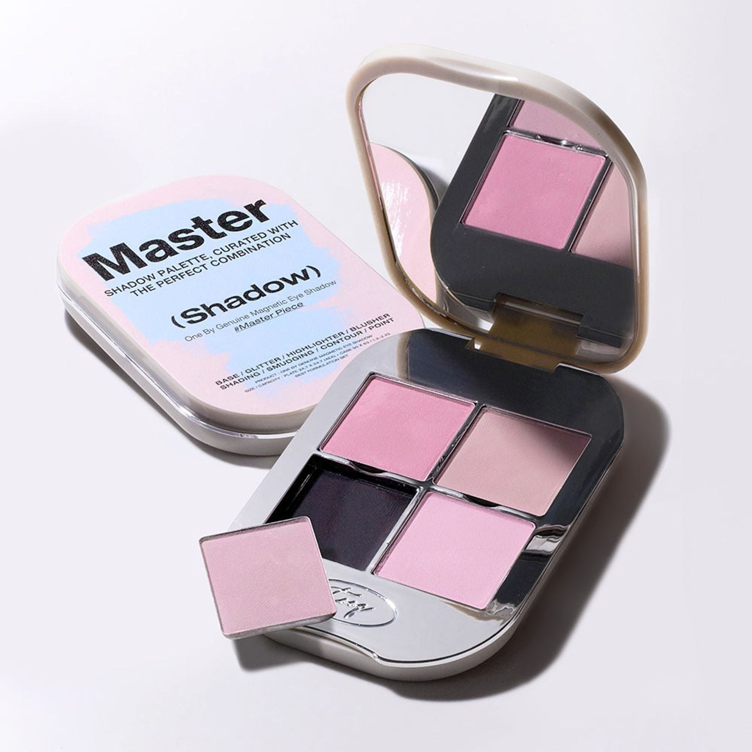 TOOQ Master Piece Face Shadow Palette de la marque TOOQ, palette de fards visage en boîtier ouvert, maquillage rose.