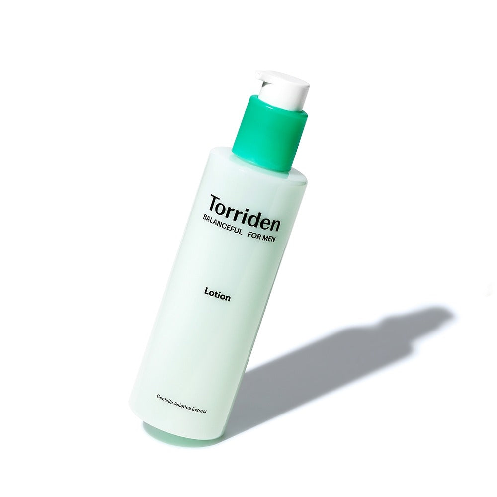 TORRIDEN Balanced For Men Cica Oil-Free Lotion 200ml, flacon blanc/vert sur fond clair, marque Torriden, visuel produit.