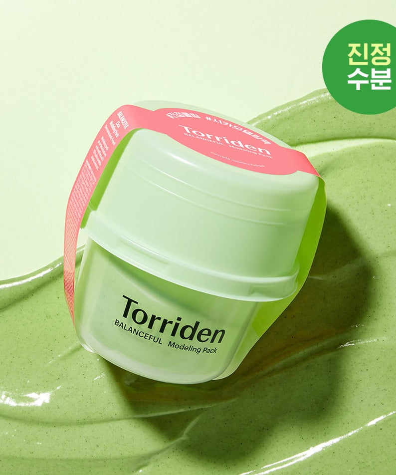 TORRIDEN Balanceful Cica Modeling Pack 30g, pot vert sur fond vert crème, contexte spa beauté, marque TORRIDEN