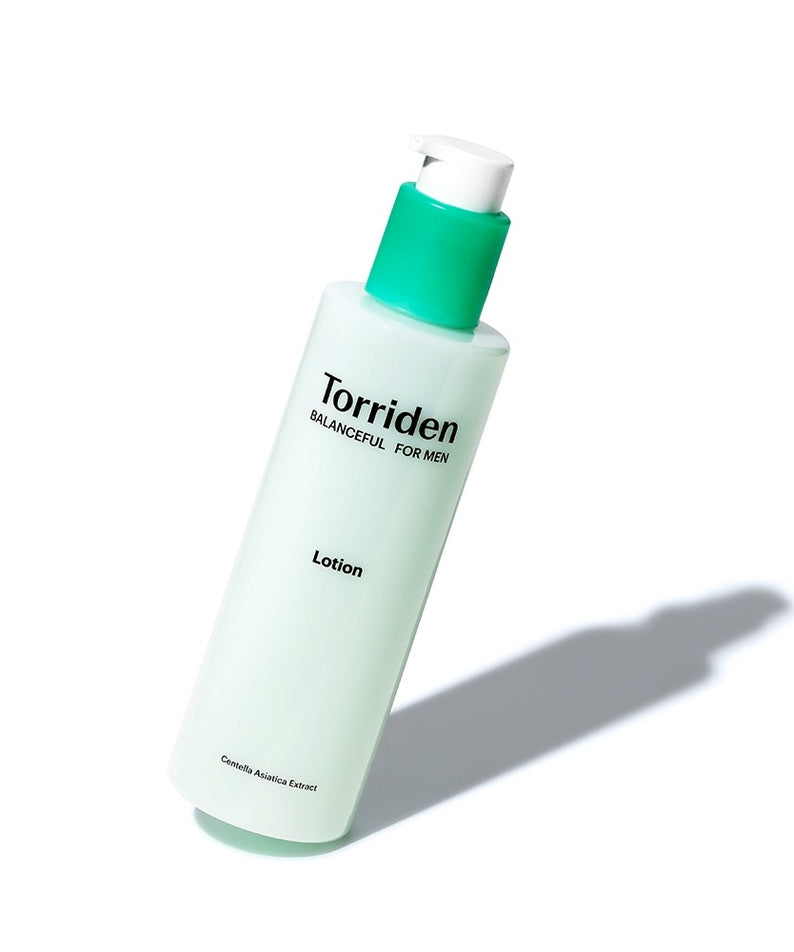 TORRIDEN Balanced For Men Cica Oil-Free Lotion 200ml, flacon vert sur fond blanc, soin pour hommes, sans huile, visage apaisé.