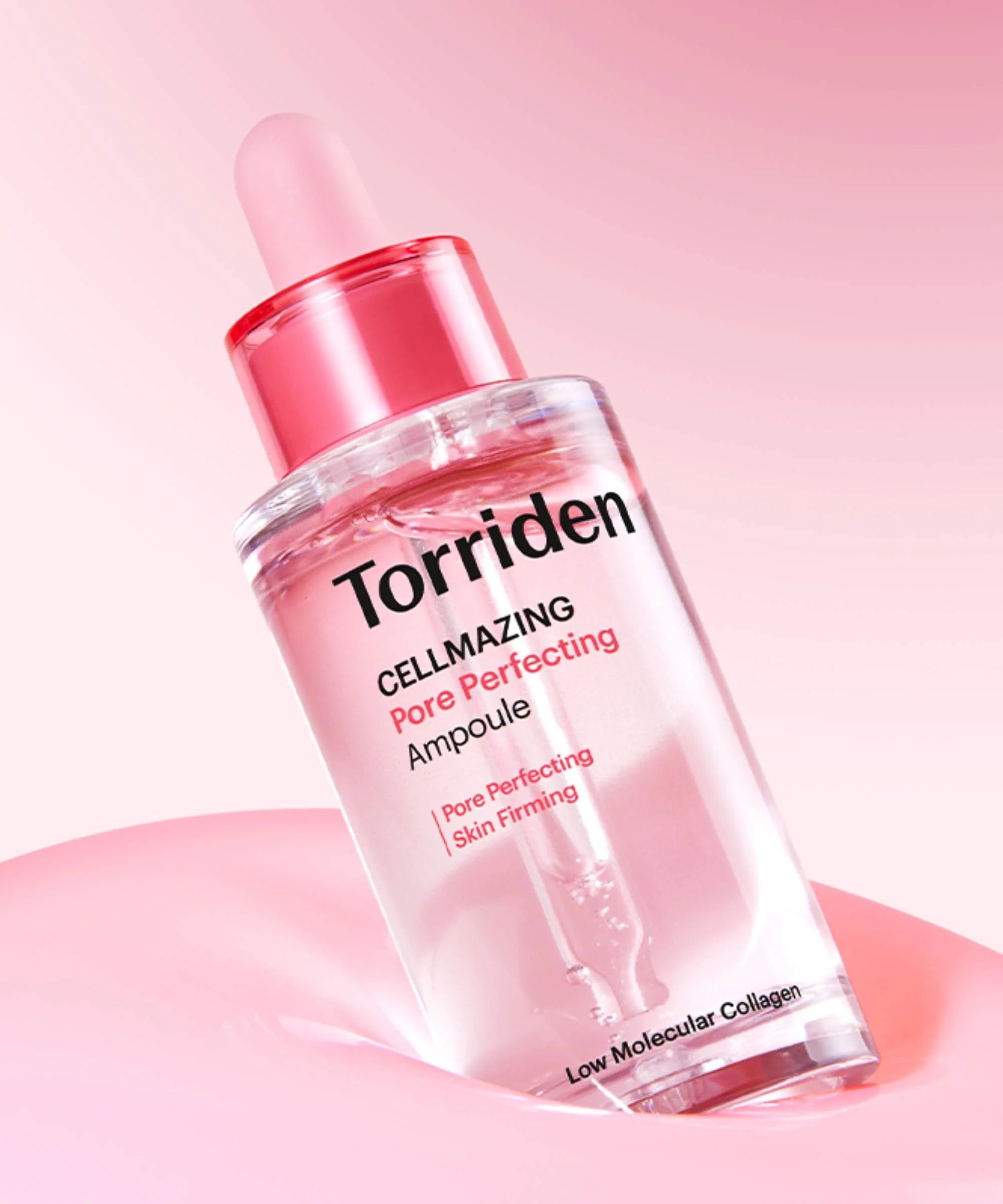 Flacon de TORRIDEN Cellmazing Pore Perfecting Ampoule 30ml sur fond rose élégant, soin de la peau, ampoule perfectrice de pores.