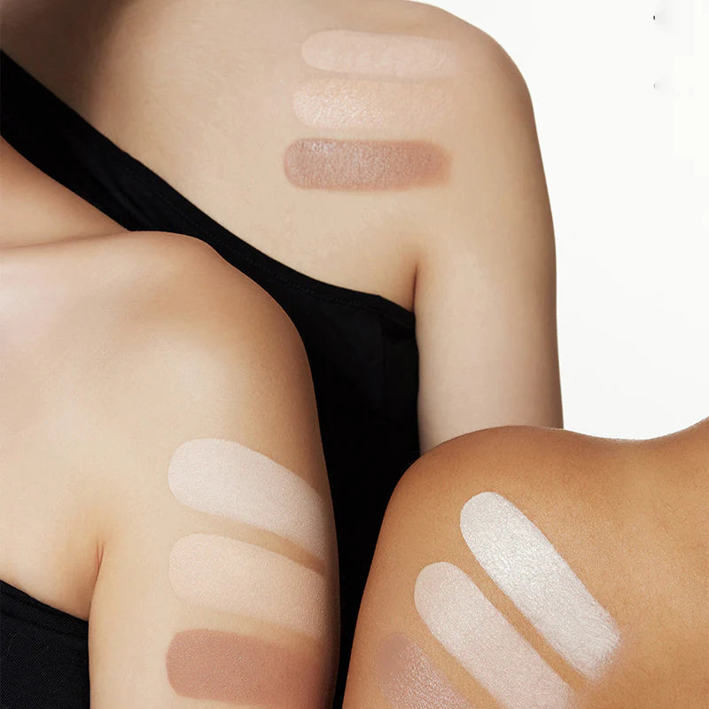 TOUCH IN SOL Pretty Filter In My Heart Stick Foundation, swatches de fond de teint sur peau, échantillons sur bras