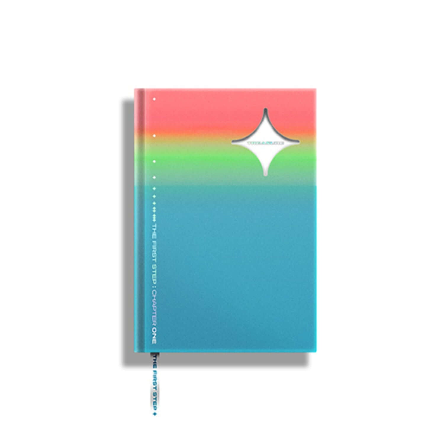 TREASURE - [THE FIRST STEP : CHAPTER ONE] (WHITE VER.) - Album Kpop TREASURE, pochette dégradé bleu, logo étoile sur fond clair.