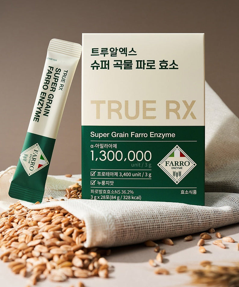 TRUE RX Super Grain Farro Enzyme 28 Packets de la marque TRUE RX, sachets sur tissu beige avec farro autour.