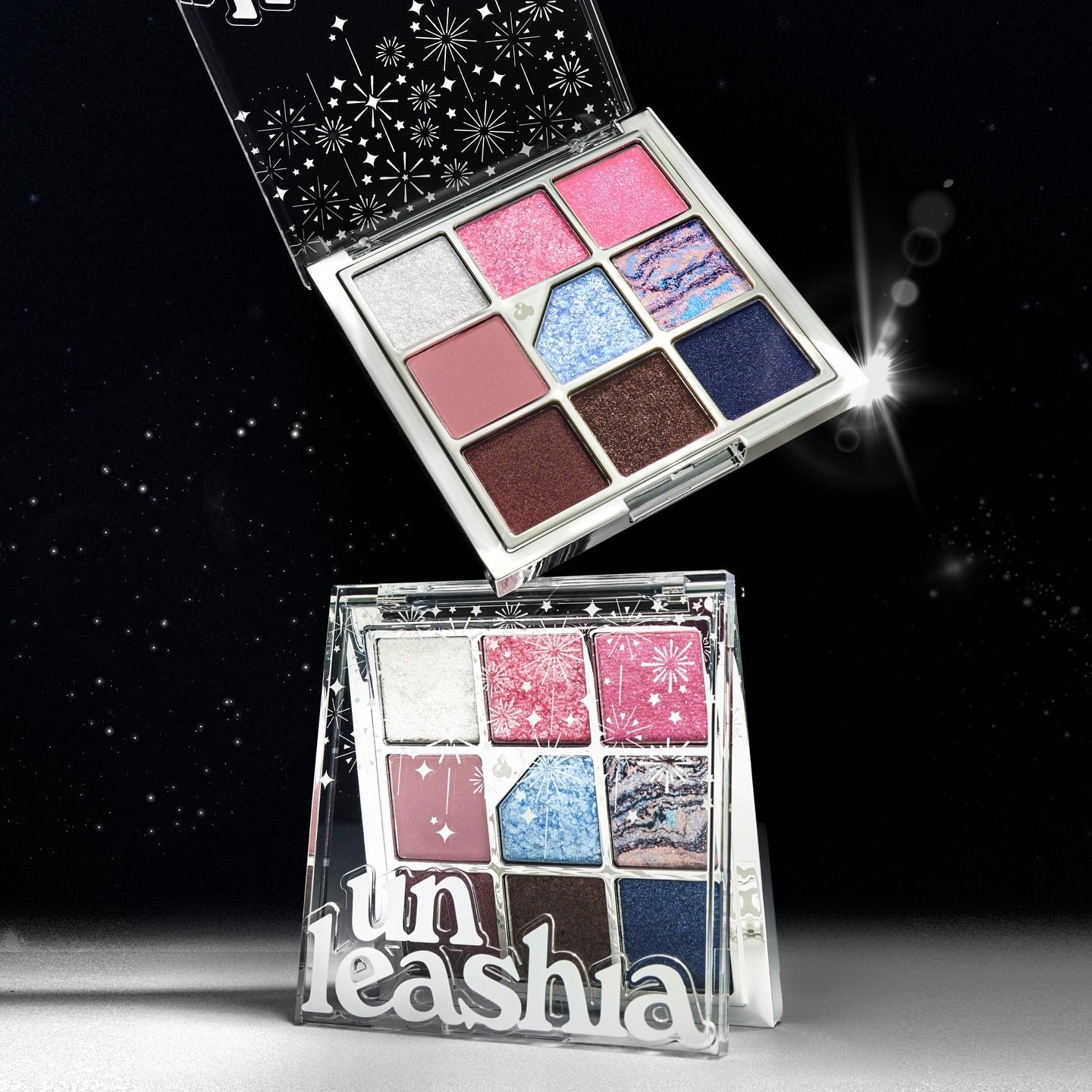UNLEASHIA Glitterpedia Eye Palette, palette de maquillage yeux avec fards pailletés, pack “unleashia” sur fond noir
