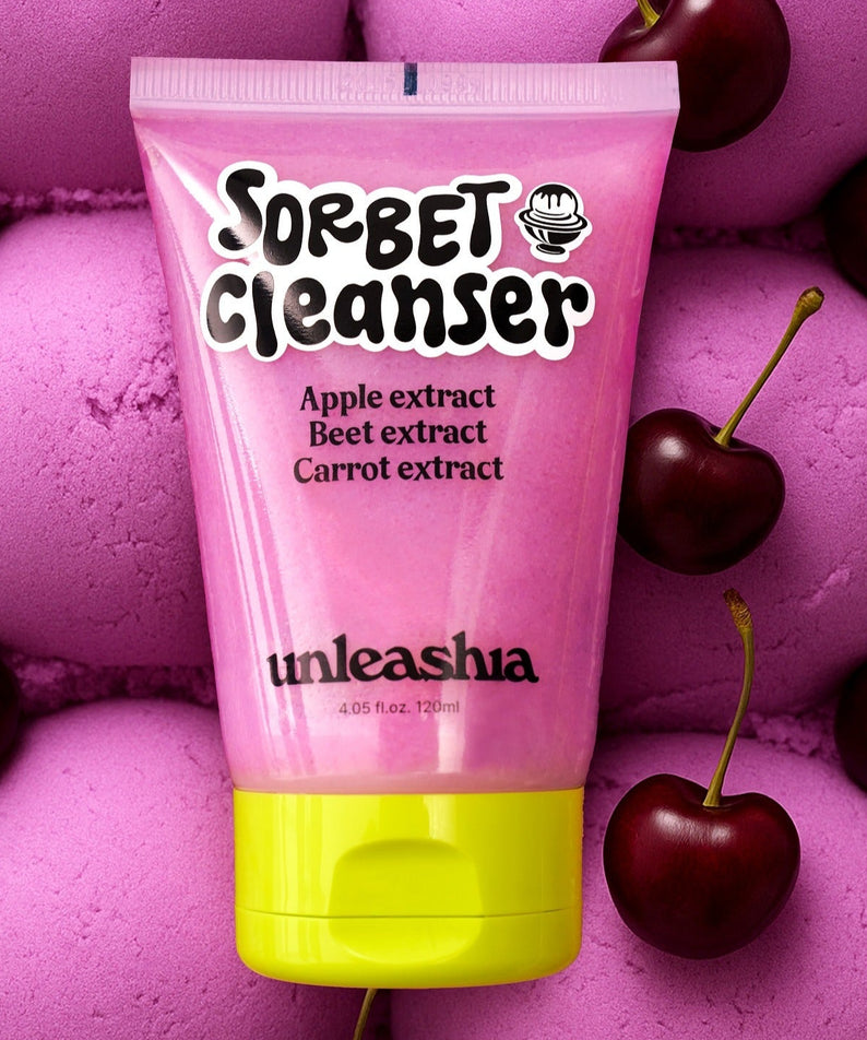 Tube de nettoyant visage UNLEASHIA ABC Sorbat Facial Cleanser 120ml avec cerises et mousse rose, extrait de pomme, betterave et carotte.