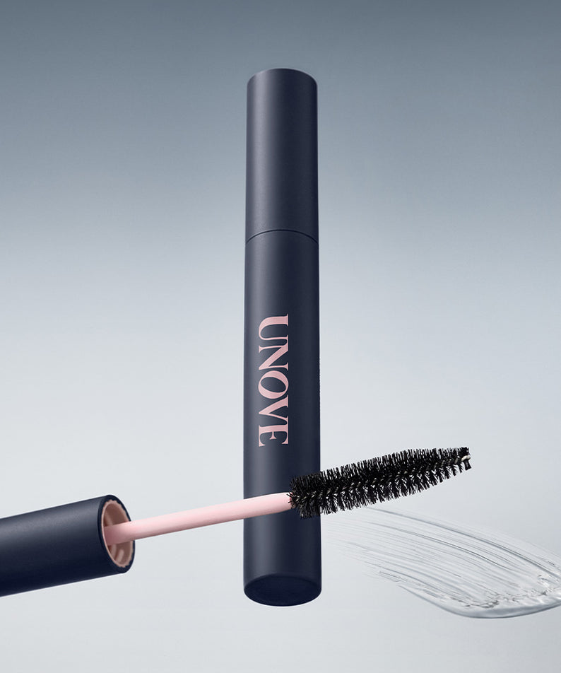 UNOVE Frizz Calming Slick Hair Finishing Stick 10ml pour coiffer et calmer les frisottis, image du produit avec brosse et texture.