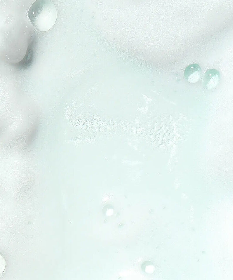 Texture moussante du sérum VT COSMETIC PDRN Hyaluronic Acid Mint Micro Bubble Serum 70ml