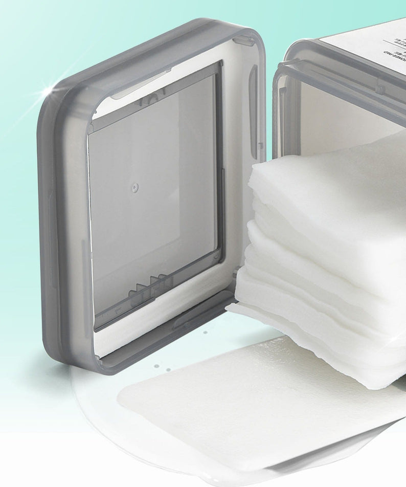 VT COSMETIC PDRN Tension Toner Pads 60 Sheets, pads de tonification pour une peau éclatante, ouvert pour montrer les feuilles.