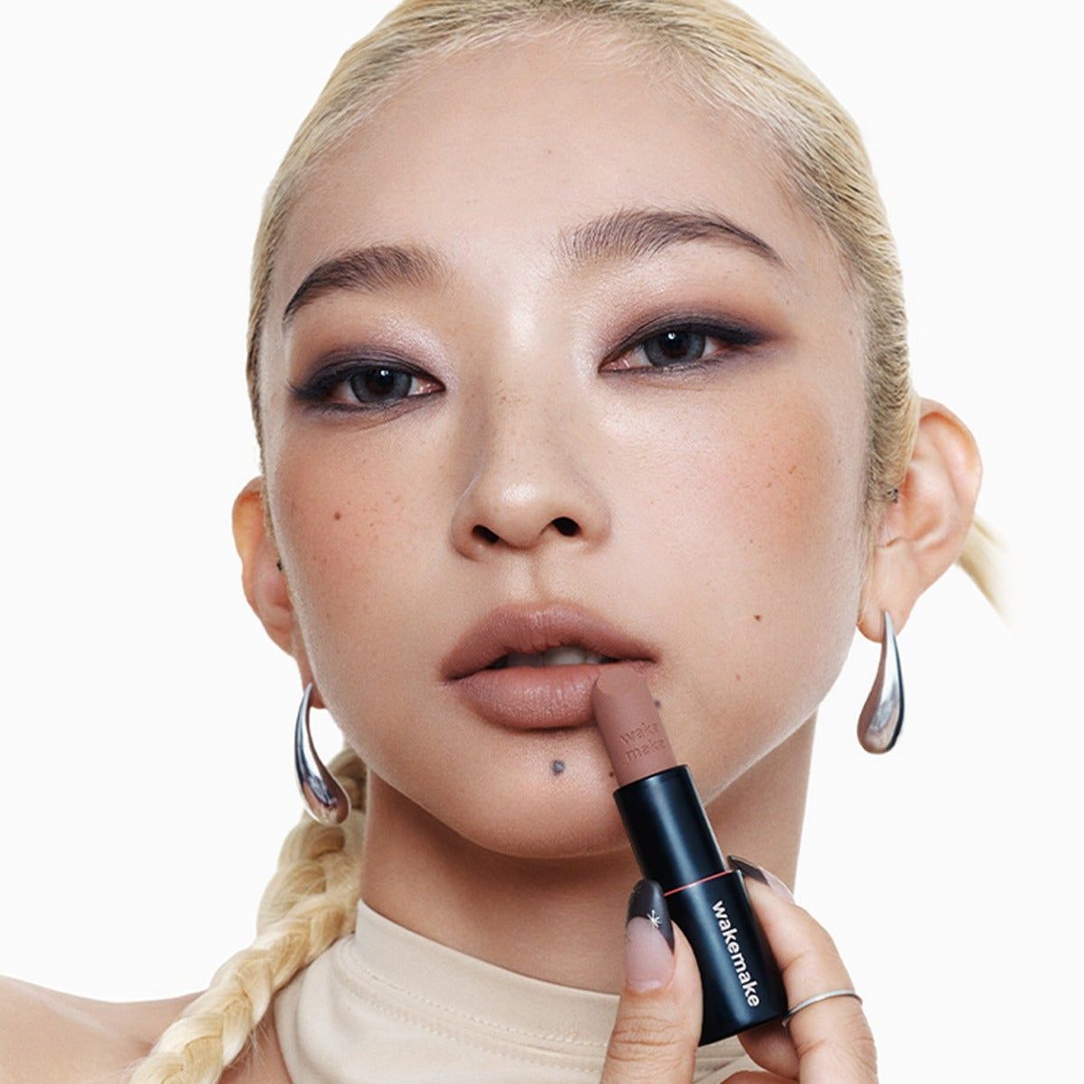 WAKEMAKE Soft Blurring Balm Stick