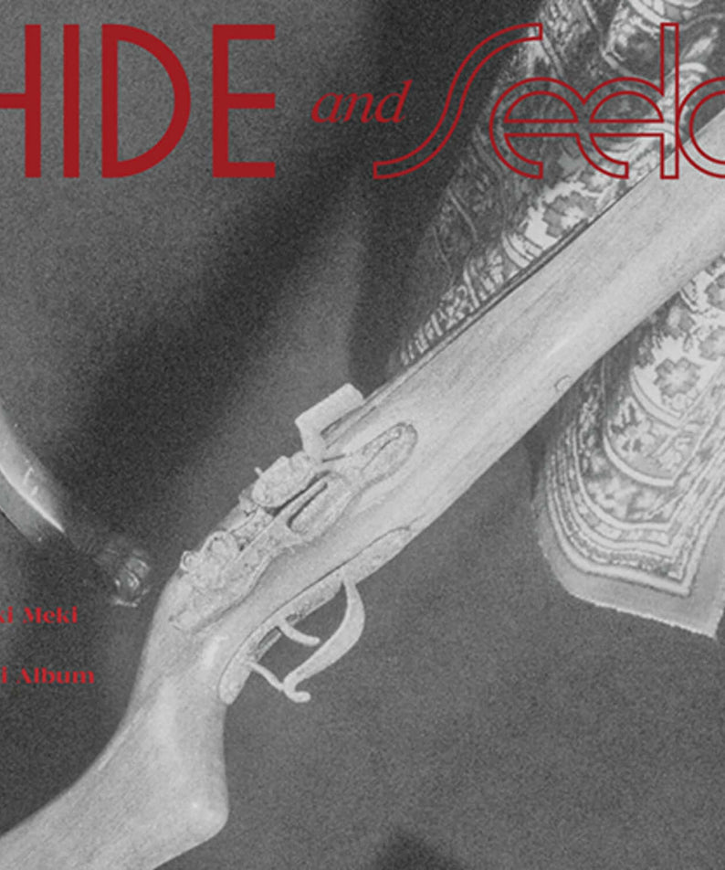WEKI MEKI - [HIDE AND SEEK] (HIDE VER.) - Album Kpop, cover noir et rouge avec valise et décor visuel, style Kpop.