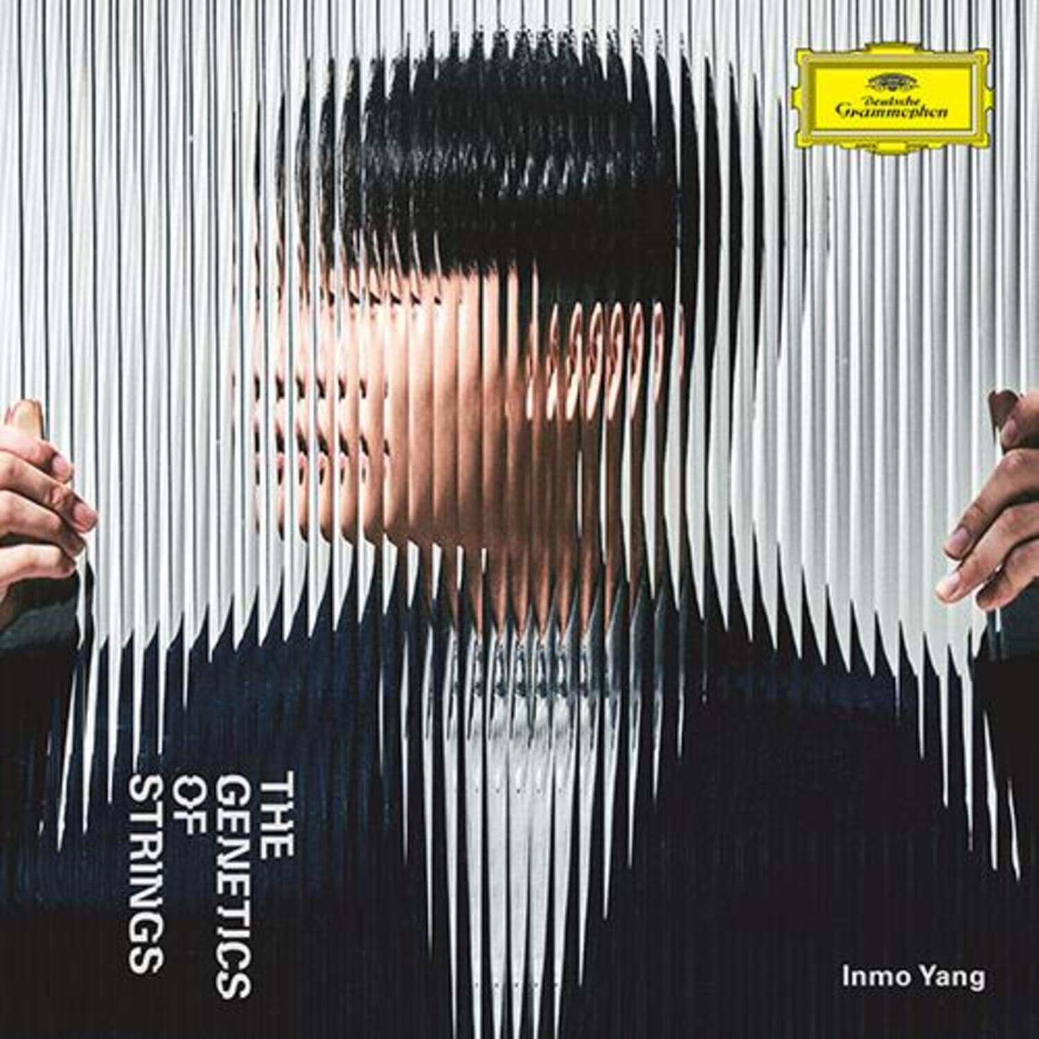 YANG INMO - Album Kpop de YANG INMO, couverture vibrante avec mains et effet visuel graphique noir et blanc