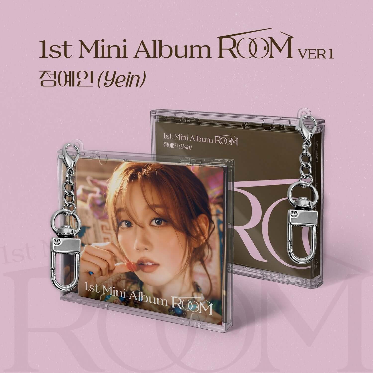 YEIN - 1st Album [ROOM] VER 1 - Album Kpop : visuel rose avec boîtier et porte-clés, photo promotionnelle de la chanteuse