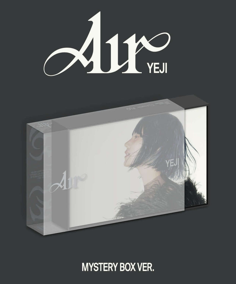 YEJI (ITZY) - 1st Album YEJI [Air] (Mystery Box Ver.) - Album Kpop, visuel “Air” noir, boîtier avec photo YEJI, fond studio.