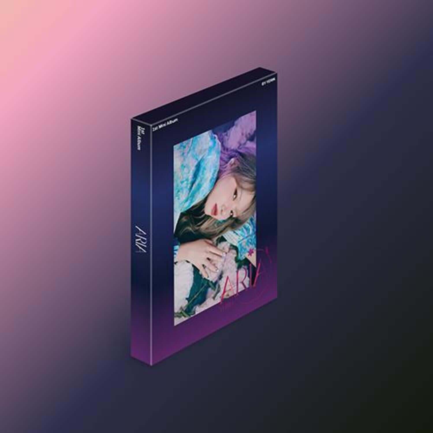 YERIN - 1st Mini Album [ARIA] (Night ver.) - Album Kpop, couverture nocturne YERIN, visuel violet/bleu sur fond sombre