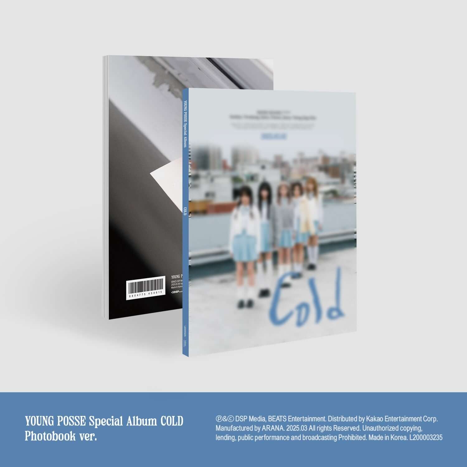 YOUNG POSSE - Special Album [COLD] (Photobook ver.) - Album Kpop : coffret photobook bleu, groupe en ville, marque YOUNG POSSE