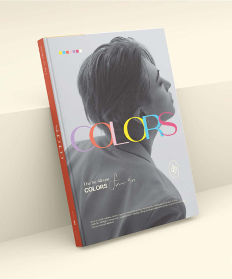 YOUNGJAE - 1st Album [OLORS from Ars] Ver. A - Album Kpop, couverture photo stylée jeune homme, design COLORS.