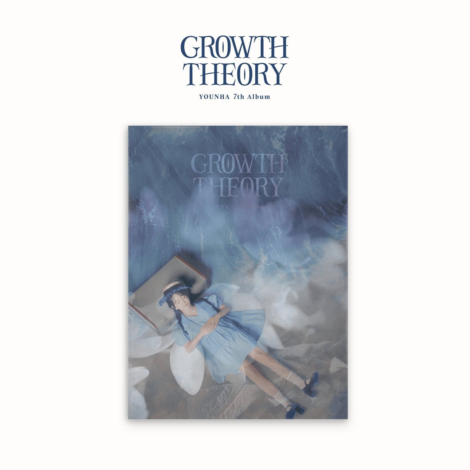 YOUNHA - [GROWTH THEORY] - Album Kpop : pochette bleue avec YOUNHA, fumée et ambiance mystique