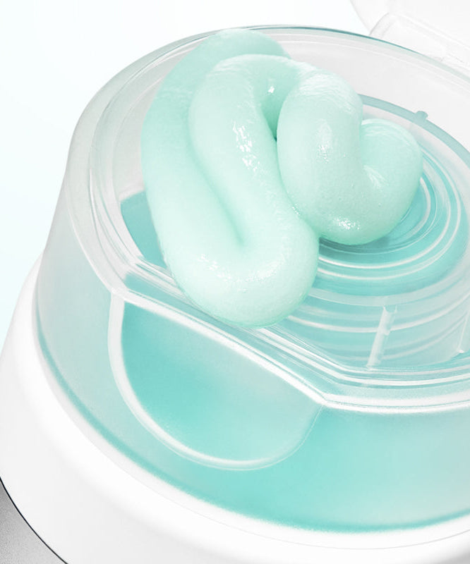 ANUA PDRN Hyaluronic Acid Moisture Cleansing Foam 150ml en mousse fraîche sur bouchon transparent.