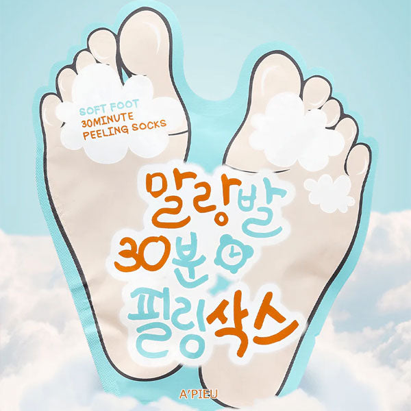 A'PIEU Soft Foot 30 Minutes Peeling Socks, chaussettes peeling pour pieds, marque A'PIEU, fond ciel avec nuages.