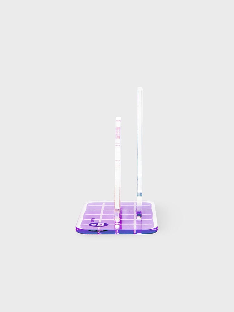 BT21 MANG BABY ACRYLIC STAND K-EDITION ver.2 : support acrylique, design poney masqué, papeterie officielle LINE FRIENDS.