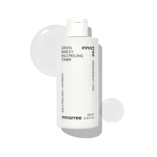 INNISFREE Green Barley Mild Peeling Toner 250ml, bouteille sur fond blanc, marque INNISFREE, visuel produit beauté