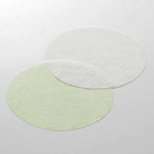 INNISFREE Retinol Cica Repair Pad 60p 170ml : aperçu de deux disques cosmétologiques sur fond clair, marque INNISFREE