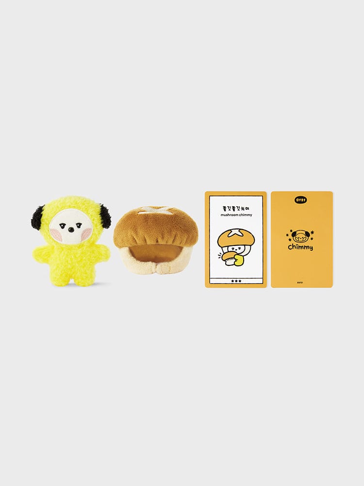 BT21 CHIMMY mini minini VEGGIE DOLL : peluche Jimin BTS, chiot jaune, pack et étui sur fond clair.