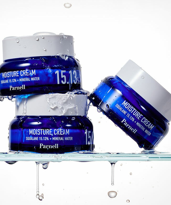 Décris l'image en français : PARNELL  Squalane 15.13 Mineral Water Moisture Cream 50ml, crème hydratante Parnell sur fond blanc