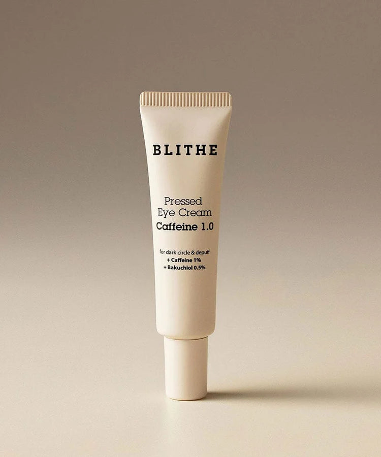 BLITHE Pressed Eye Cream 20ml : tube crème contour des yeux BLITHE sur fond beige, visuel produit en studio.