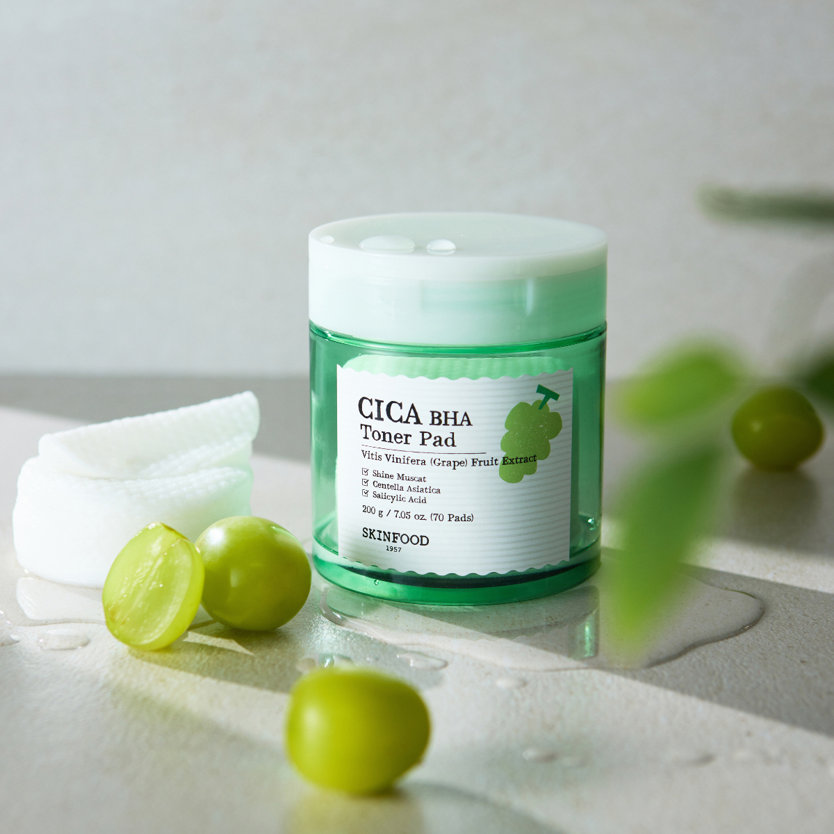 SKINFOOD Shine Muscat Cica Bach Toner Pad (70 sheets)